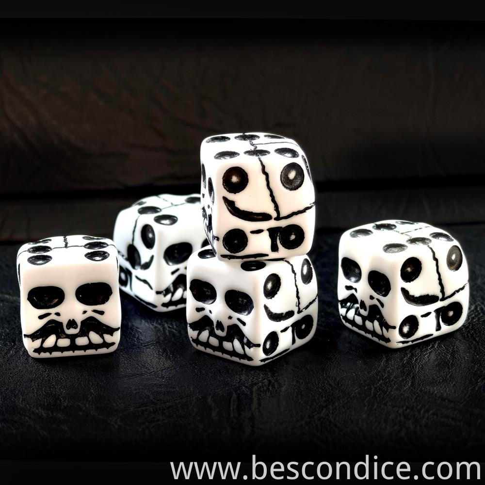 Novelty Skull Dice 1